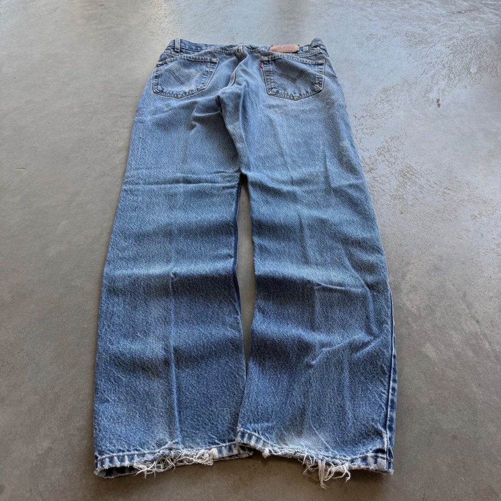 Vintage Levis 505 Regular Fit Straight Leg Jeans Blue Mens 36x34 Distressed